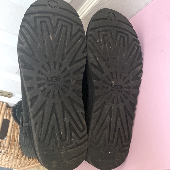 UGG Bailey Button Triplet II Boot - Picture 5 of 5